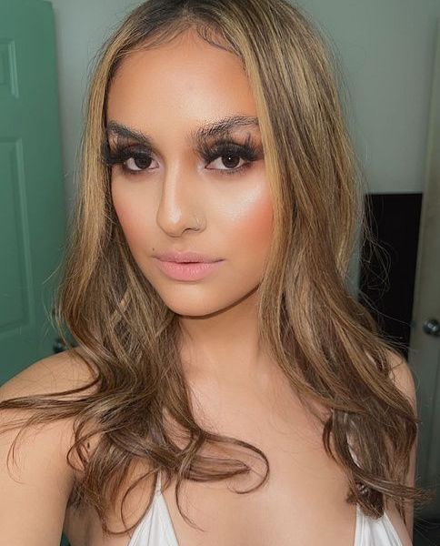 Hello and welcome to my profile, my name is Valerie and I am 26 years old. I'm an Esthetician and entertainer. I've always loved all things beauty and dancing/performing since I can remember! I am very calm and collected, some might even say I'm a little shy, but I adapt to my surroundings so when its time to have a good time, I can easily be the center of attention ;) If you would like to get to know me further, I would enjoy meeting over drinks, lunch, or dinner, but I'm also open to other options.
Let's get in touch... xo