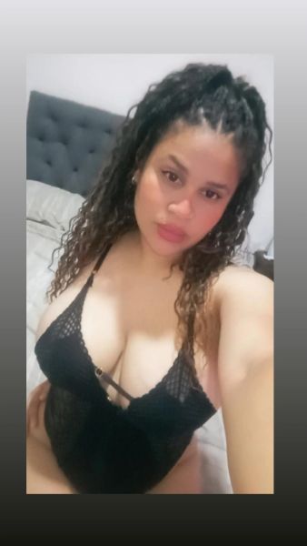 Hola! Soy Nina una chica de 23 años, Soy femenina, delicada, dulce, pasional, culta, una verdadera lady en la calle y una pendeja muy puta en la cama.
Amo todo lo que produzca placer. 

“ 𝙋𝙤𝙧 𝙖𝙝𝙤𝙧𝙖 𝙎𝙤𝙡𝙤 𝙃𝙤𝙩𝙚𝙡𝙚𝙨 & 𝘿𝙤𝙢𝙞𝙘𝙞𝙡𝙞𝙤".